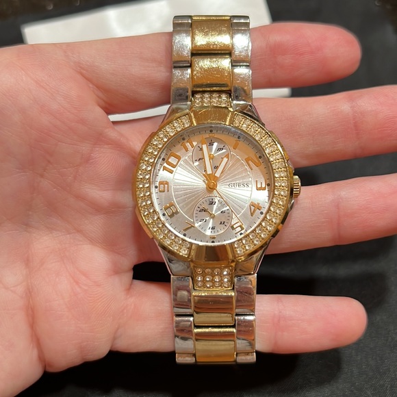 Guess Watch main image 8